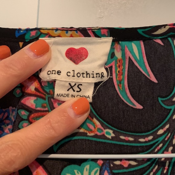 Black paisley romper - Picture 4 of 4